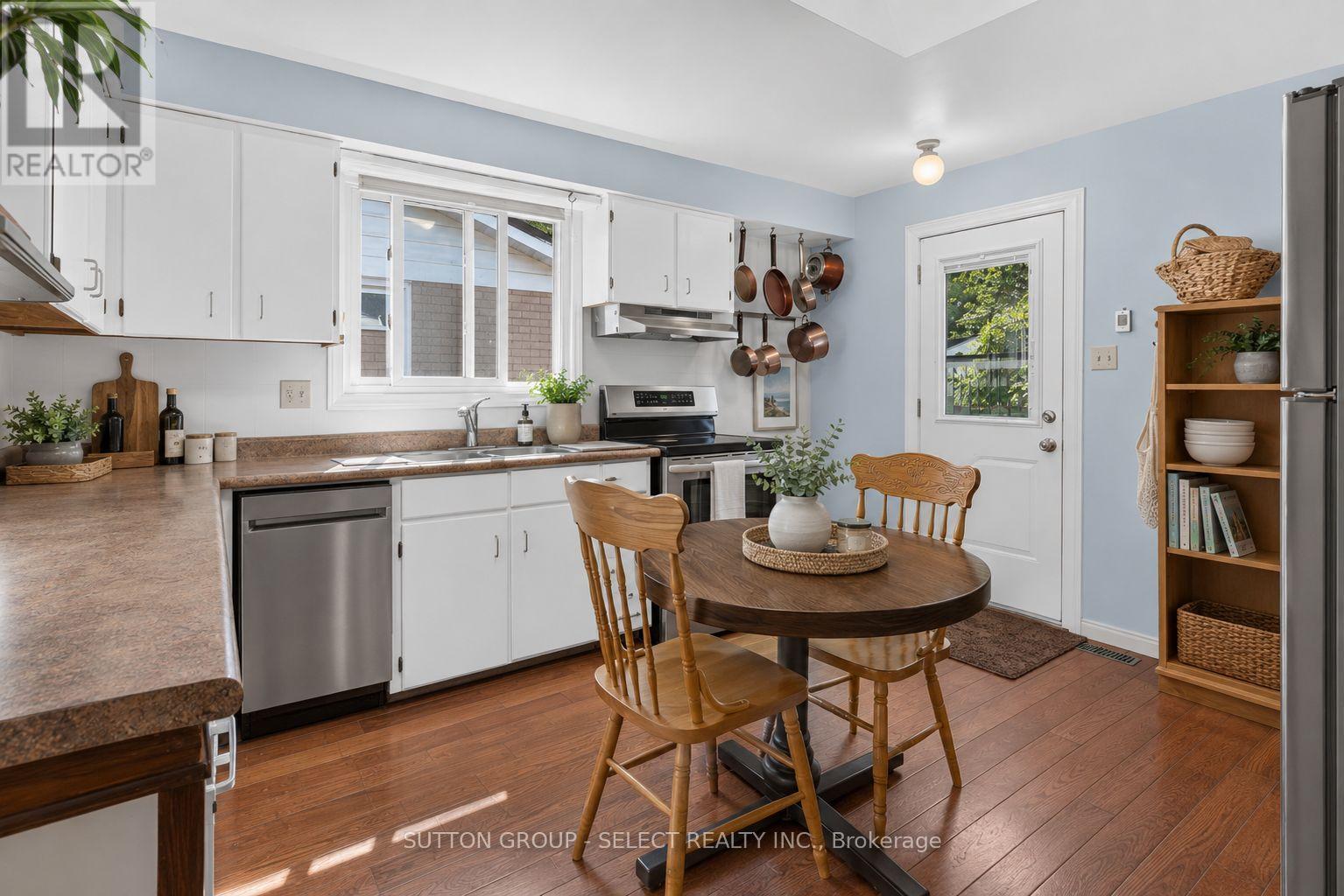 280 Charlotte Street Property Photo 14