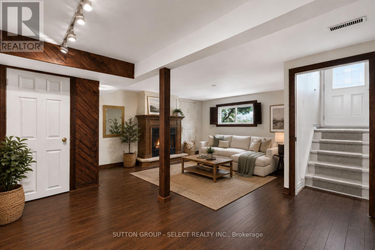 280 Charlotte Street Property Photo 18