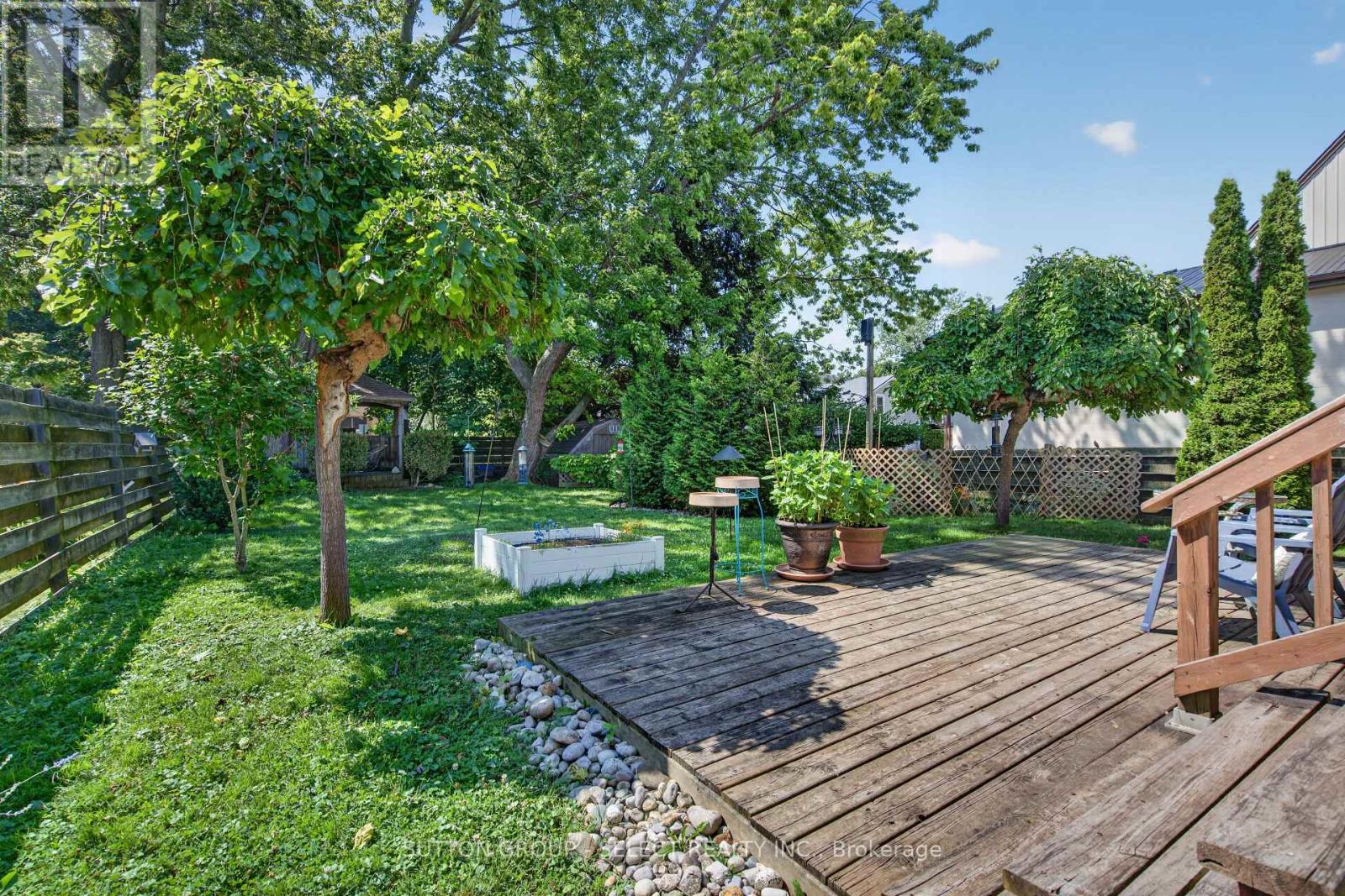 280 Charlotte Street Property Photo 29