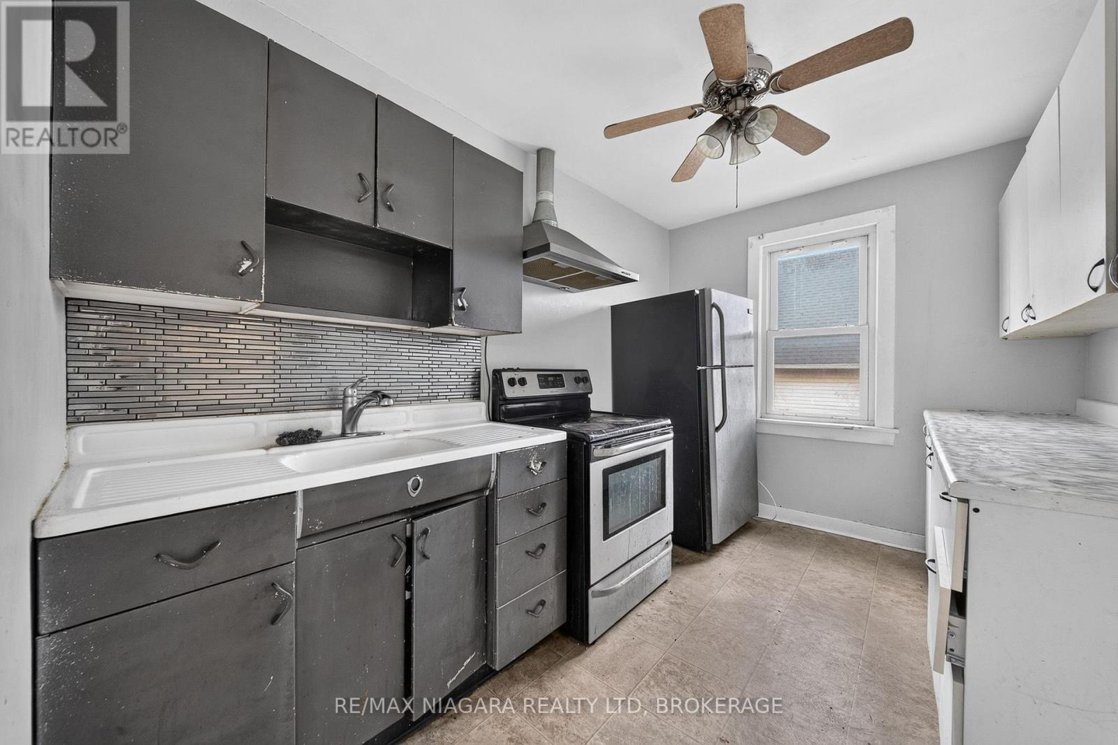6520 Barker Street Property Photo 29