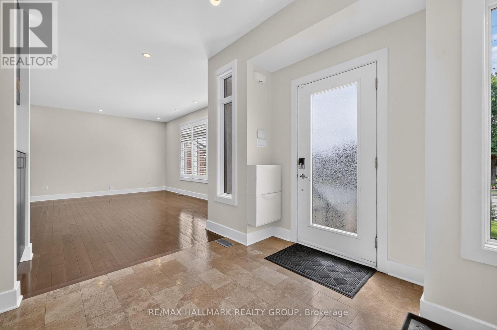 1559 Queensdale Avenue Property Photo 6
