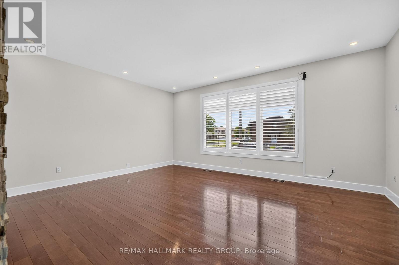 1559 Queensdale Avenue Property Photo 14