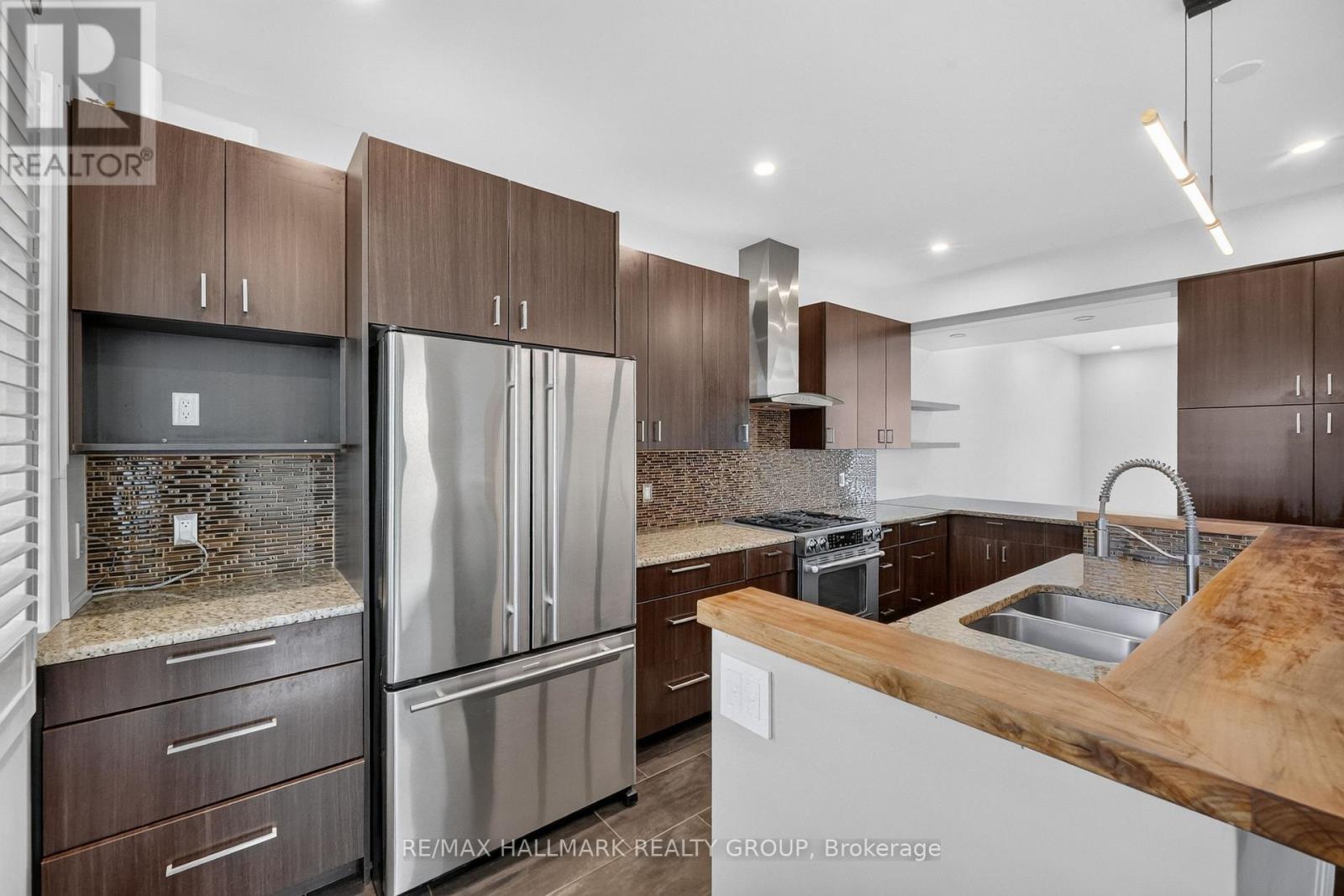 1559 Queensdale Avenue Property Photo 16