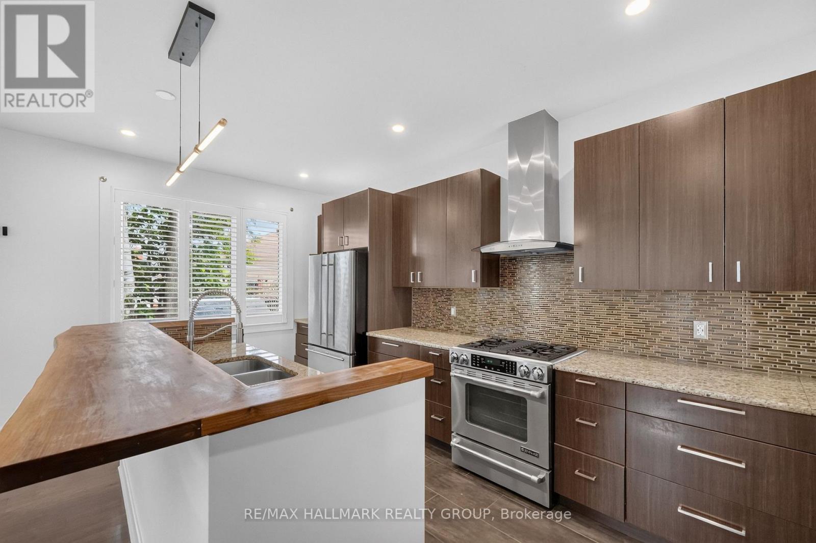 1559 Queensdale Avenue Property Photo 18