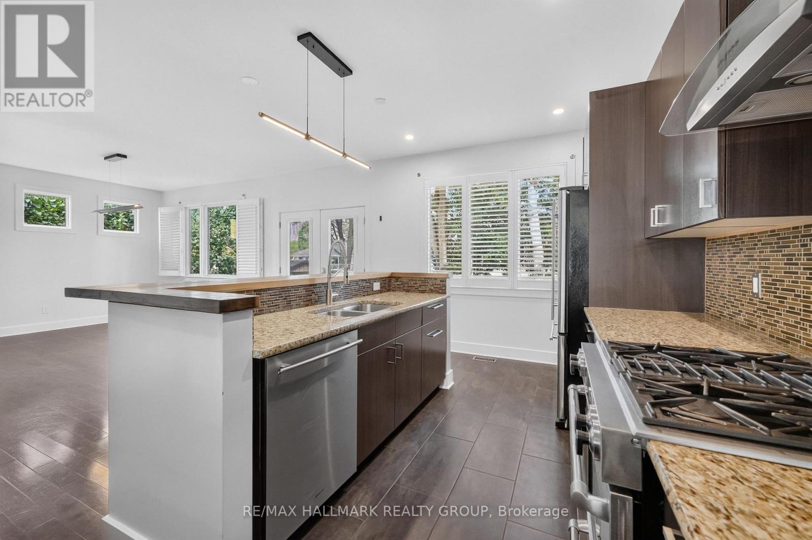 1559 Queensdale Avenue Property Photo 19