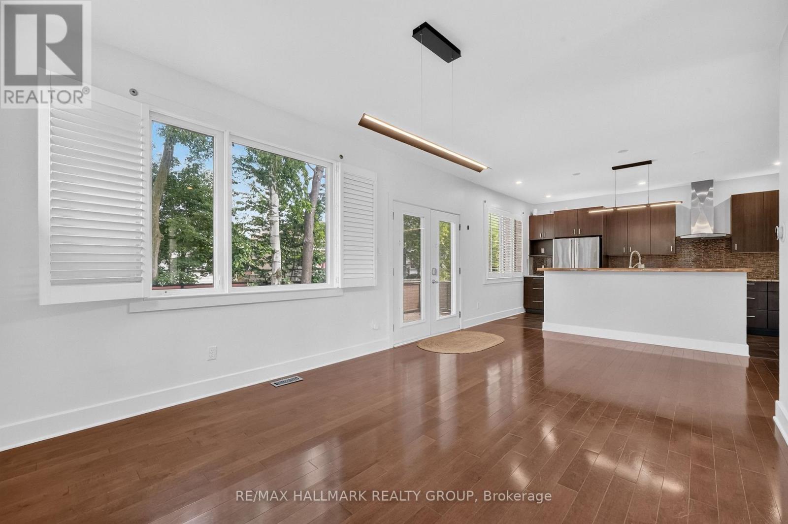 1559 Queensdale Avenue Property Photo 21