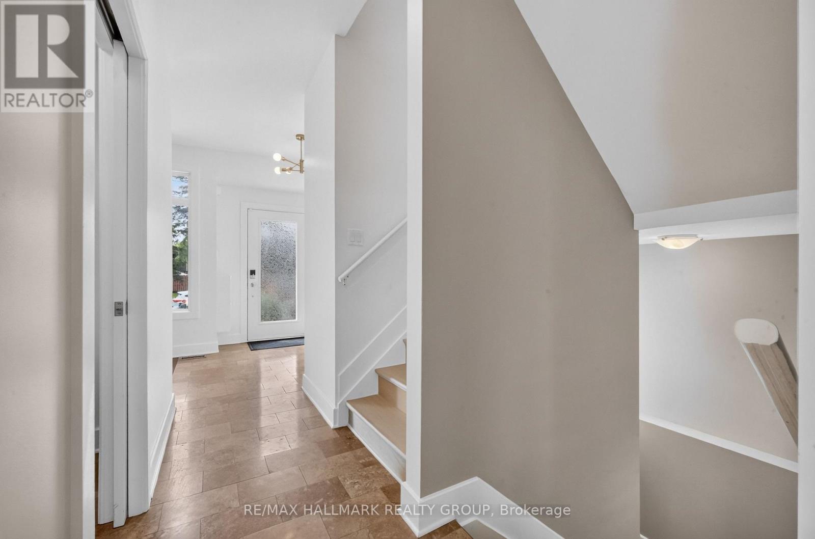 1559 Queensdale Avenue Property Photo 23