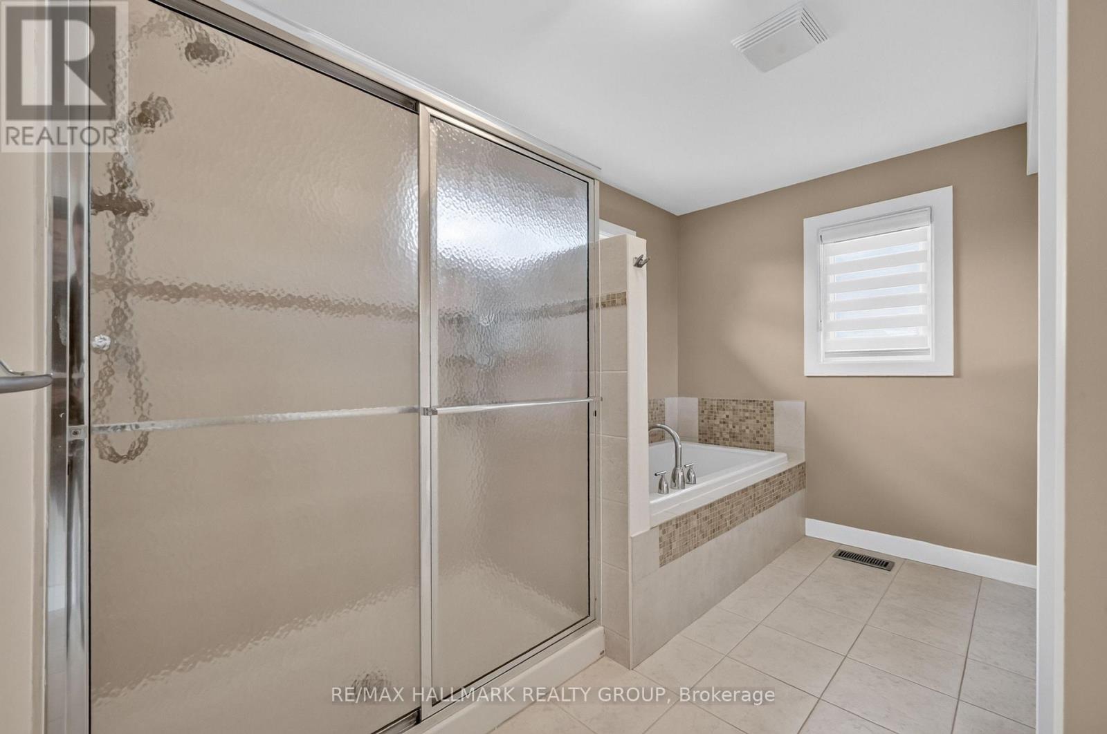 1559 Queensdale Avenue Property Photo 29