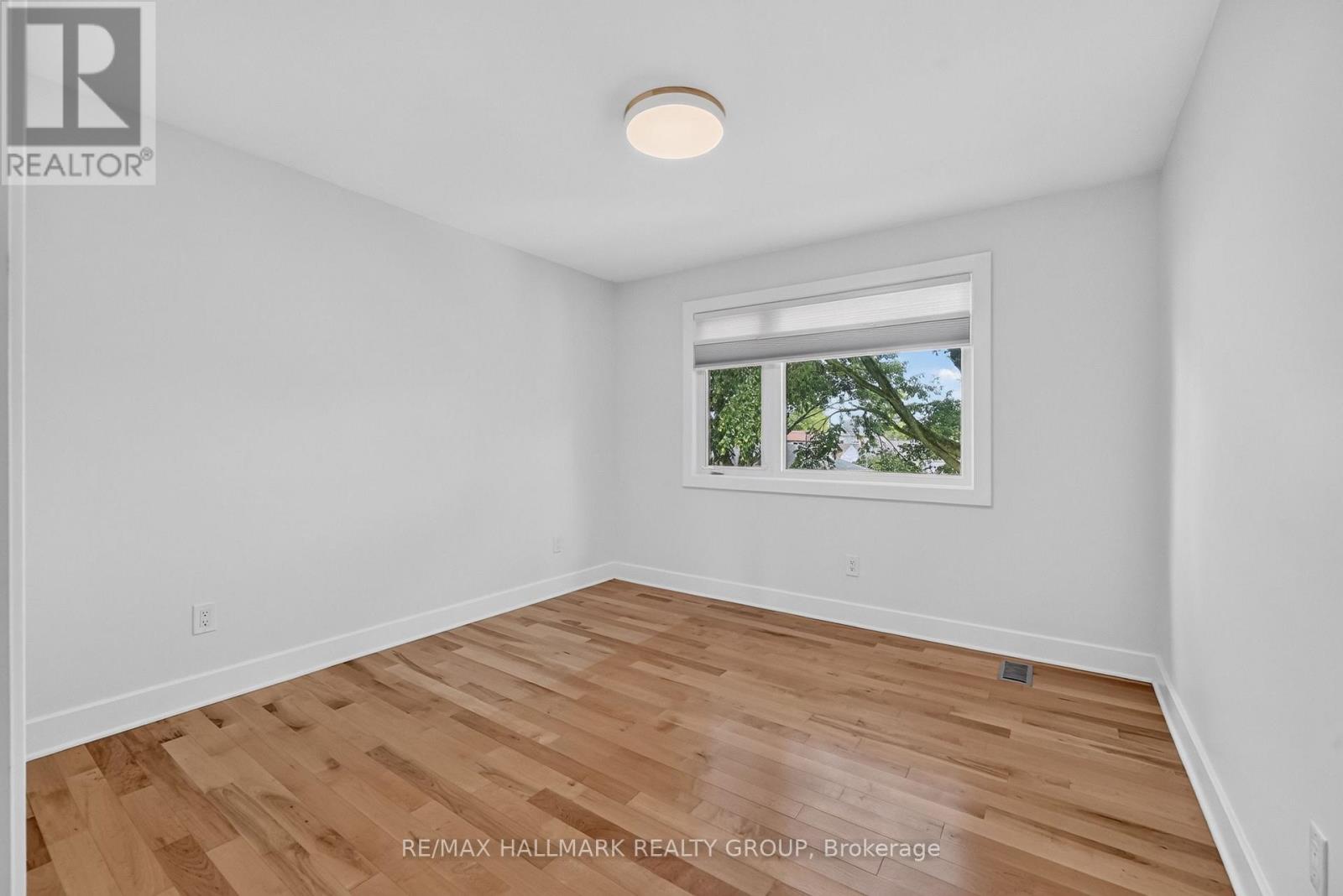 1559 Queensdale Avenue Property Photo 36