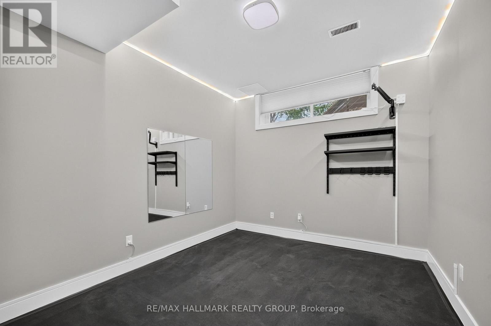 1559 Queensdale Avenue Property Photo 39