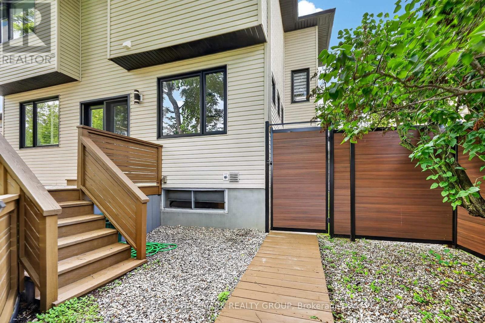 1559 Queensdale Avenue Property Photo 42