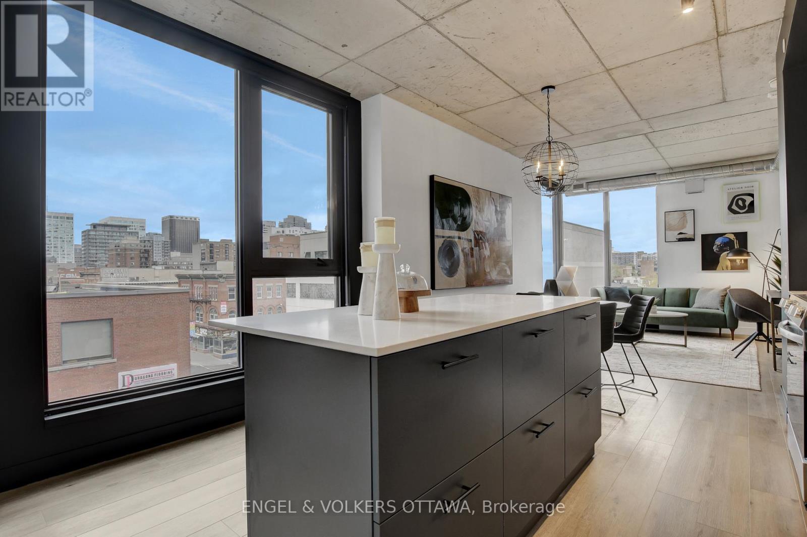 405 - 10 James Street Property Photo 9