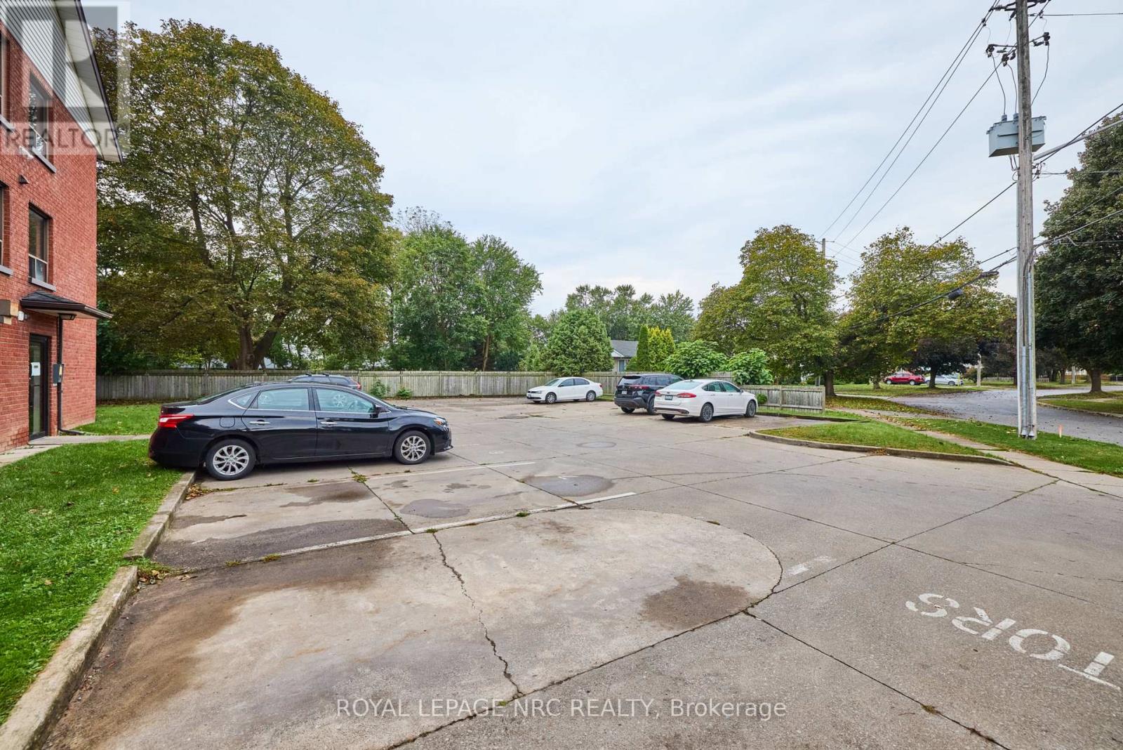11 - 4839 Drummond Road Property Photo 6