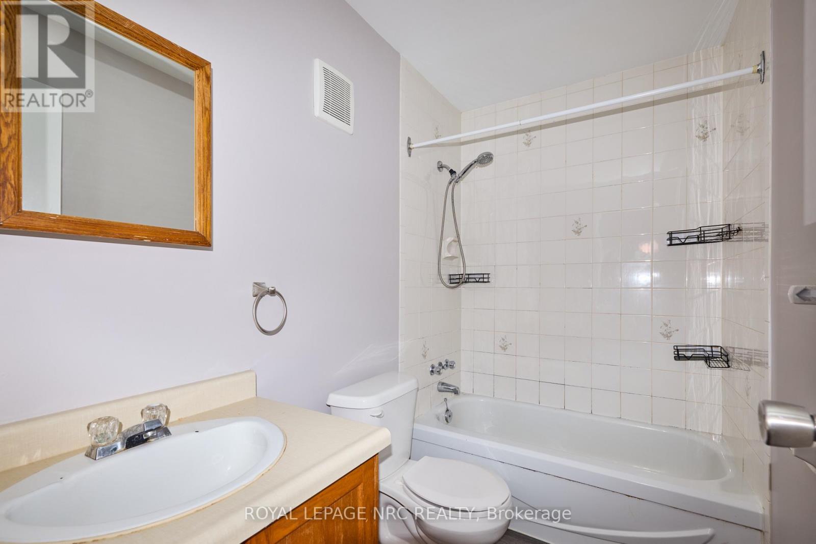 11 - 4839 Drummond Road Property Photo 27