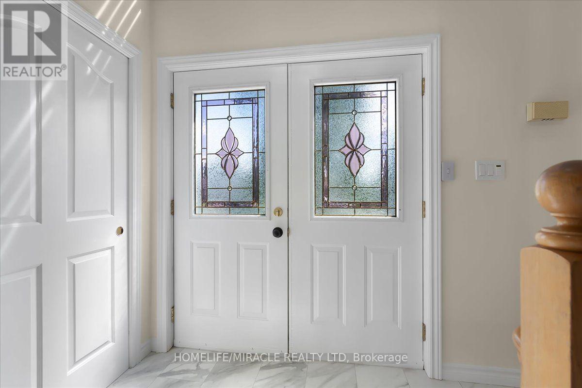 150 Bankside Drive Property Photo 4