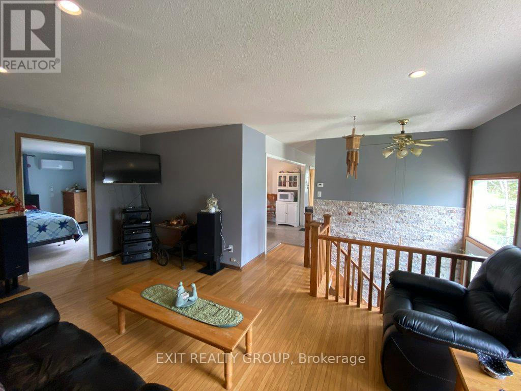 87 Bernard Long Road Property Photo 9