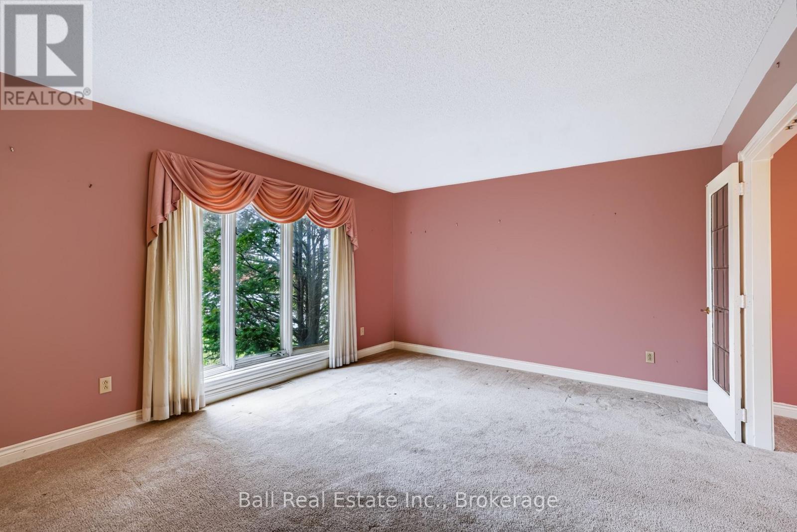 793 Hewitt Drive Property Photo 7