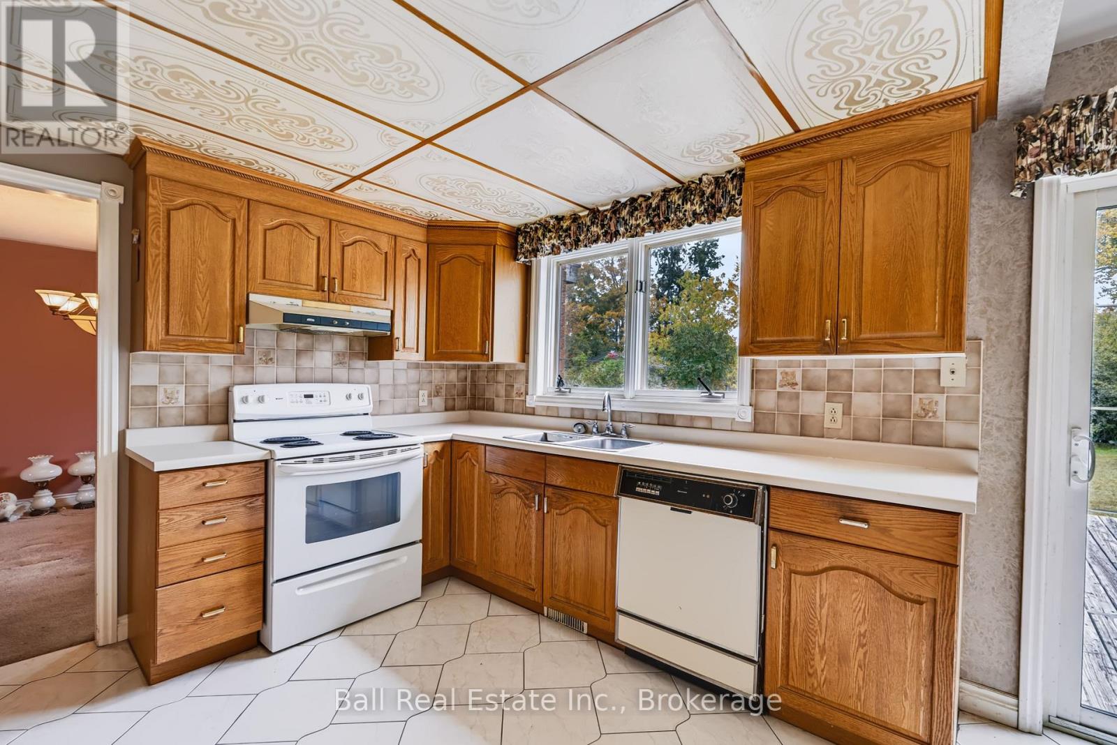 793 Hewitt Drive Property Photo 13