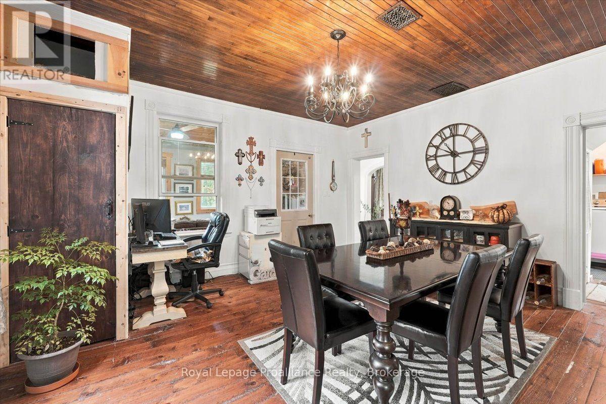 1330 Rapids Road Property Photo 8