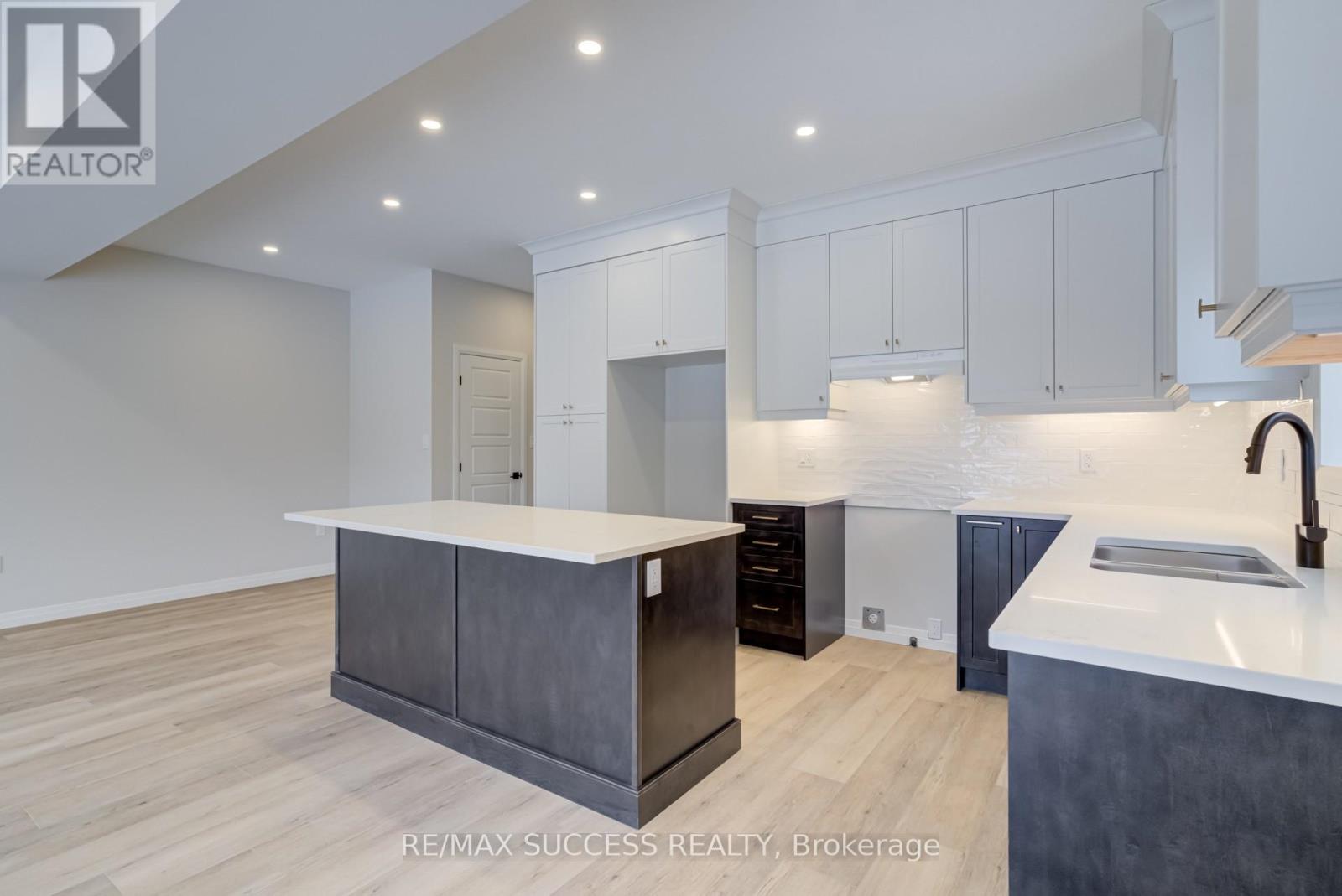 147 Siebert Avenue Property Photo 14