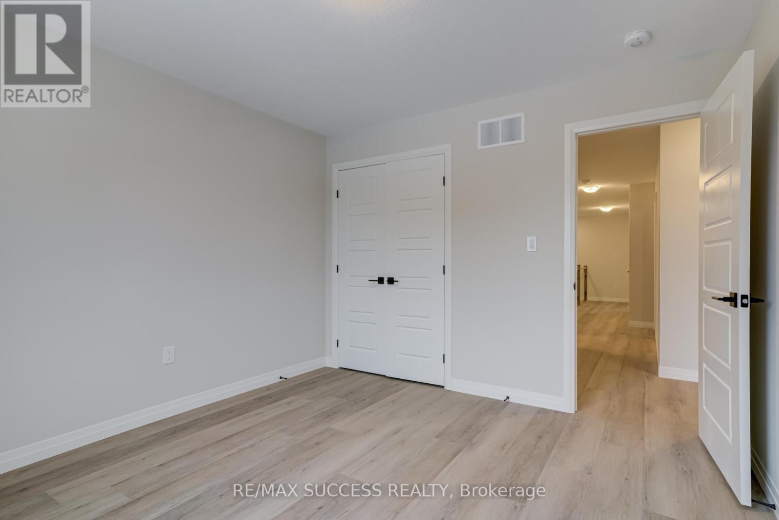 147 Siebert Avenue Property Photo 34