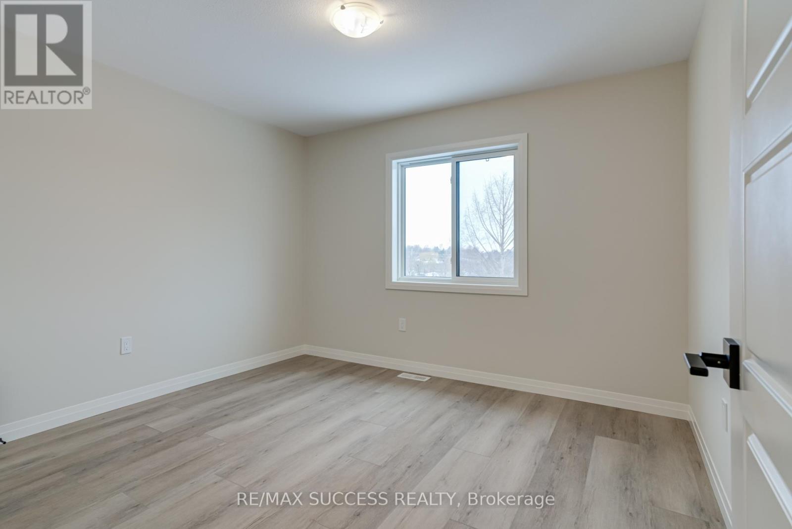 147 Siebert Avenue Property Photo 35