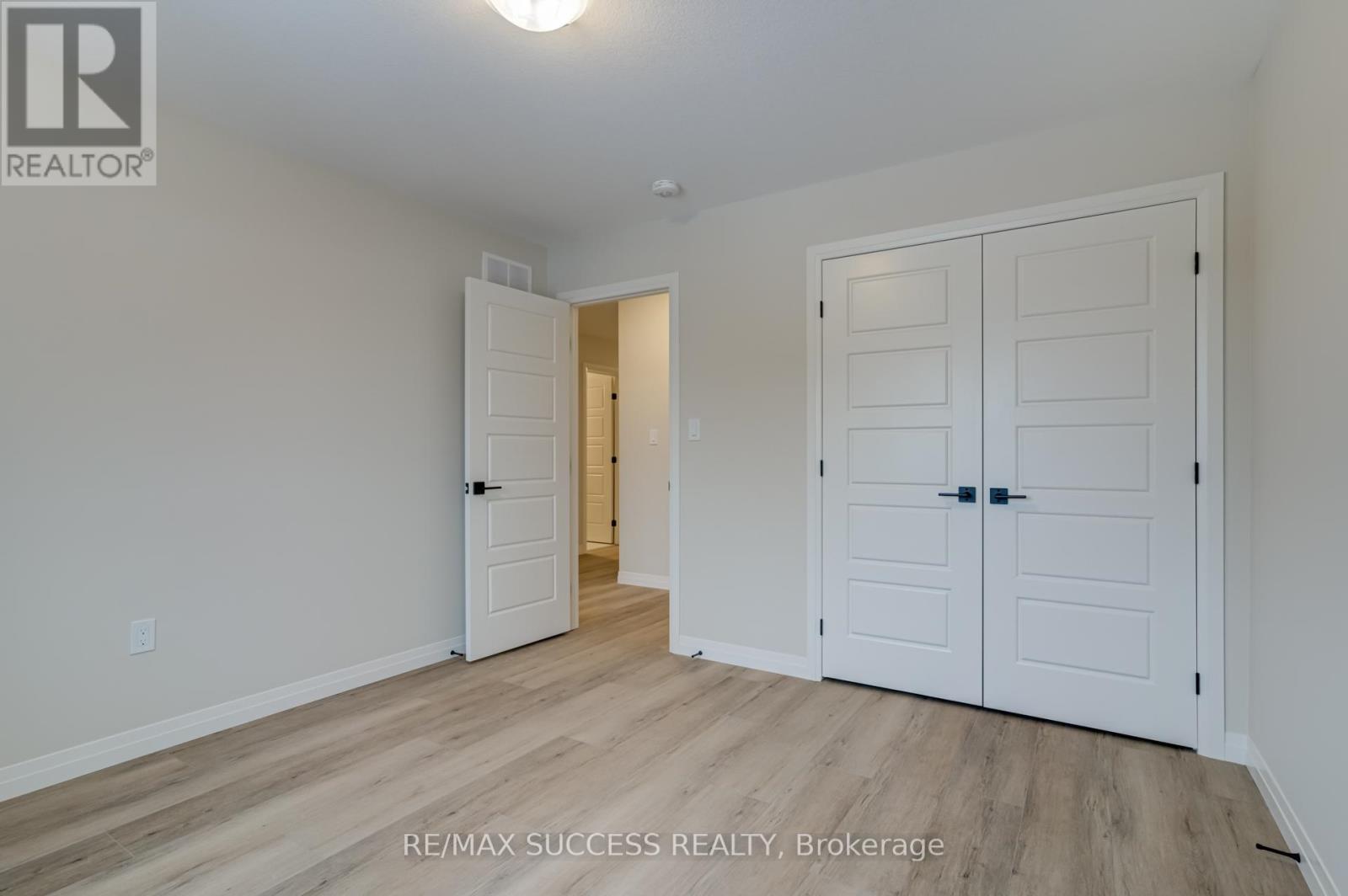147 Siebert Avenue Property Photo 36