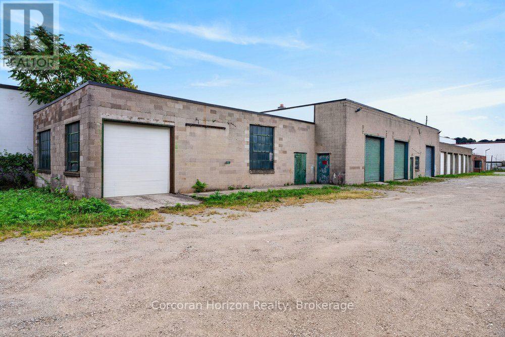 182 CHATHAM STREET Property Photo 1