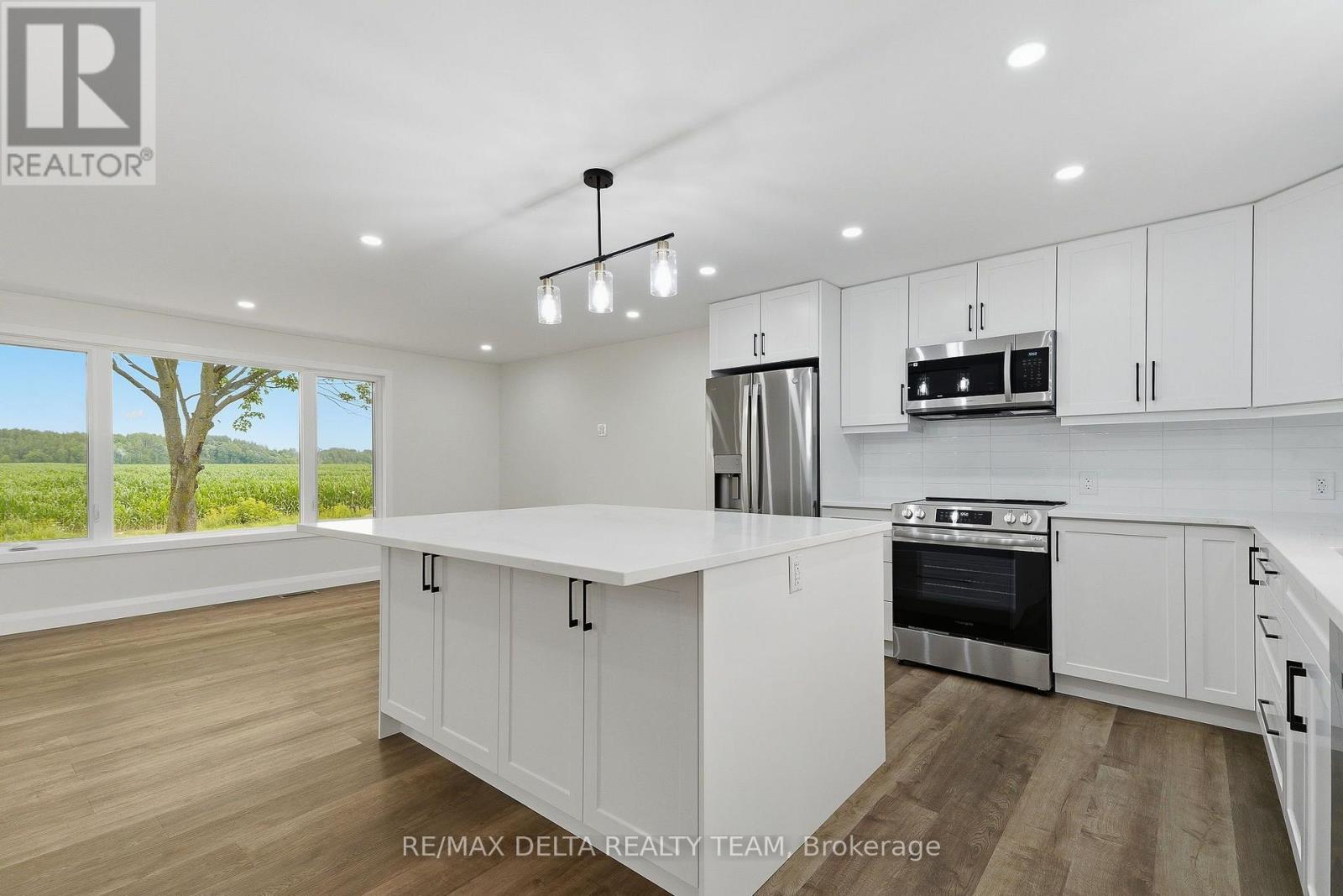 1568 Pilon Road Property Photo 12
