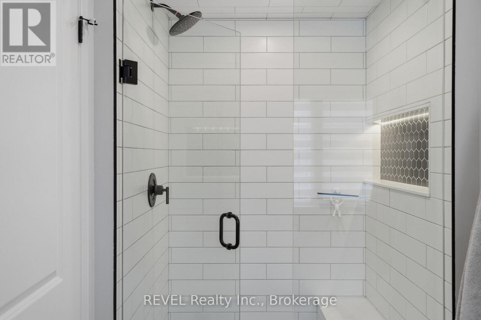 11 Lymburner Street Property Photo 21