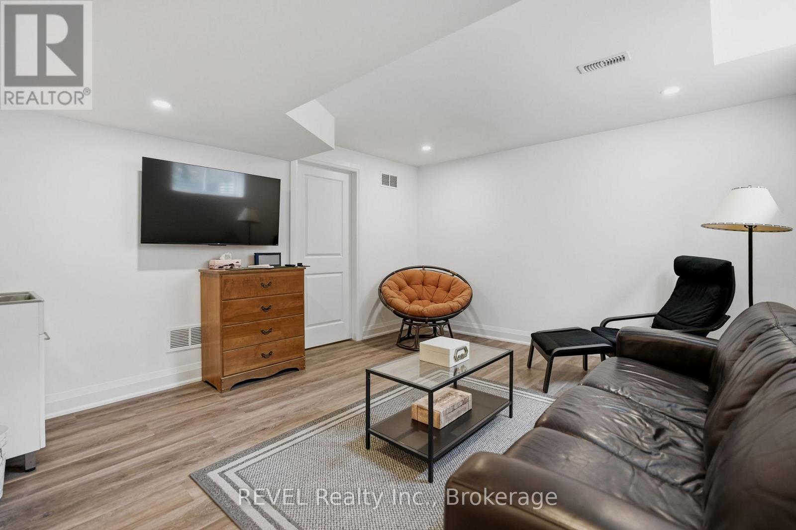 11 Lymburner Street Property Photo 33