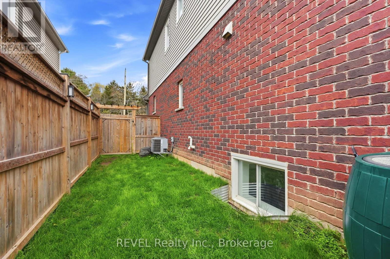 11 Lymburner Street Property Photo 40