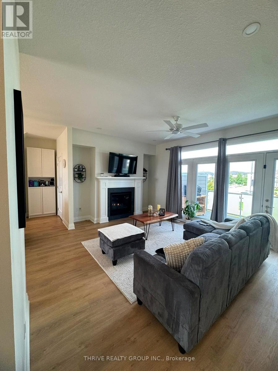 2305 Callingham Drive N Property Photo 7