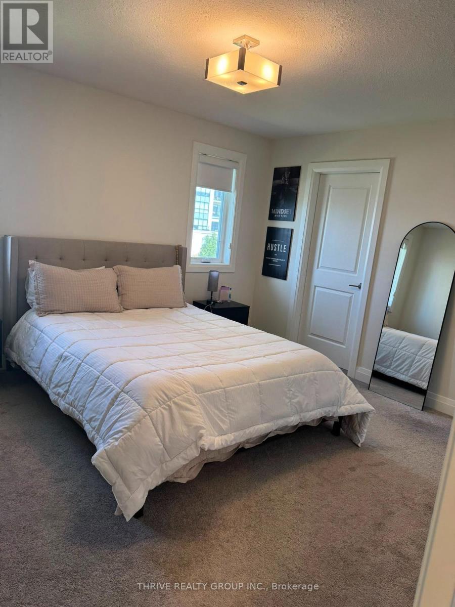 2305 Callingham Drive N Property Photo 17