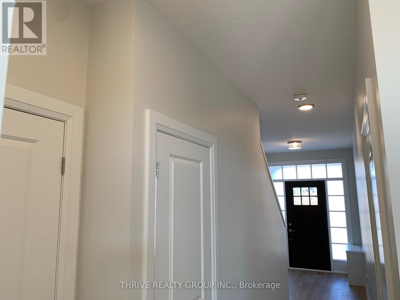 2305 Callingham Drive N Property Photo 28