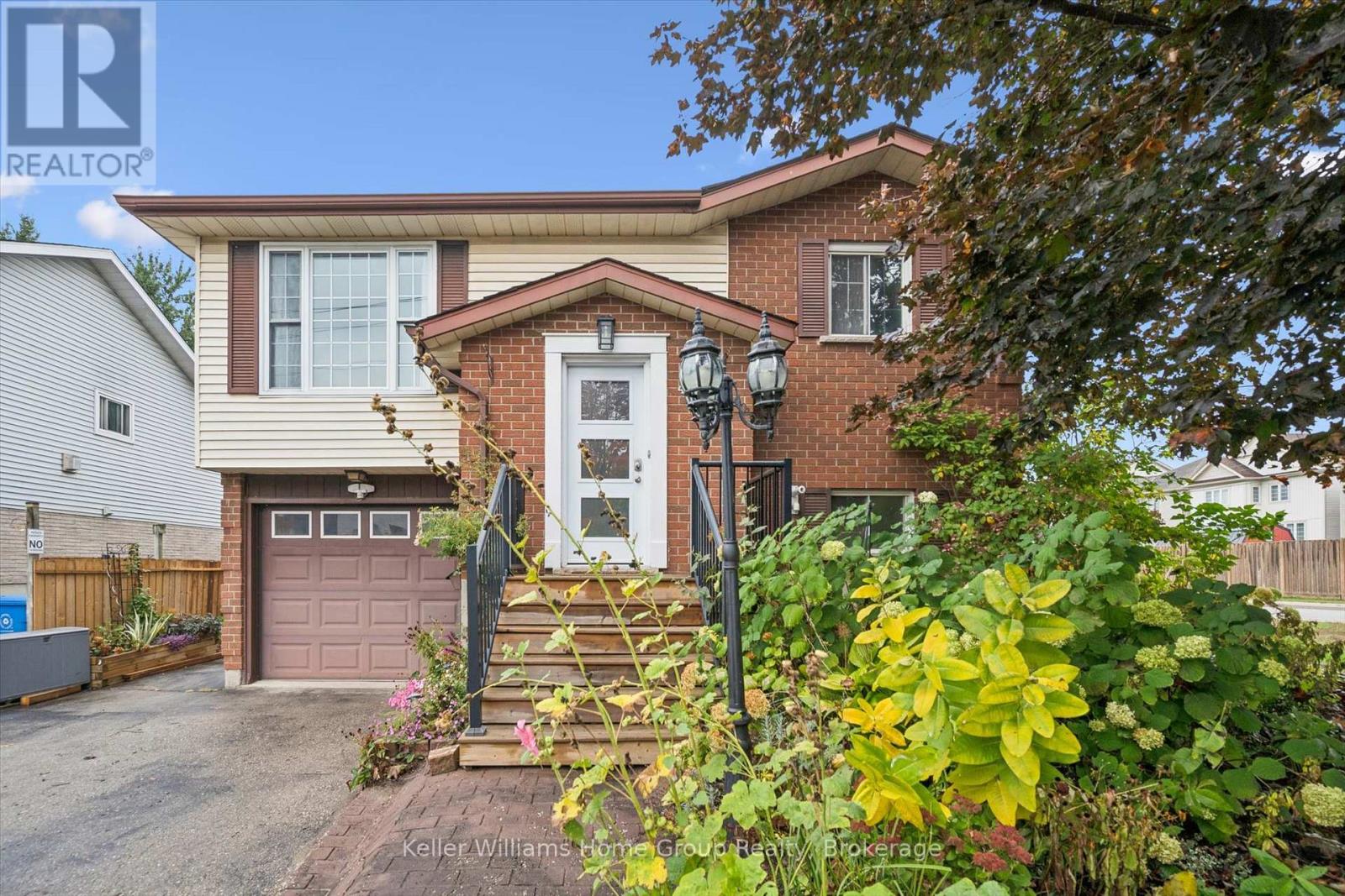 497 Forfar Street E Property Photo 1
