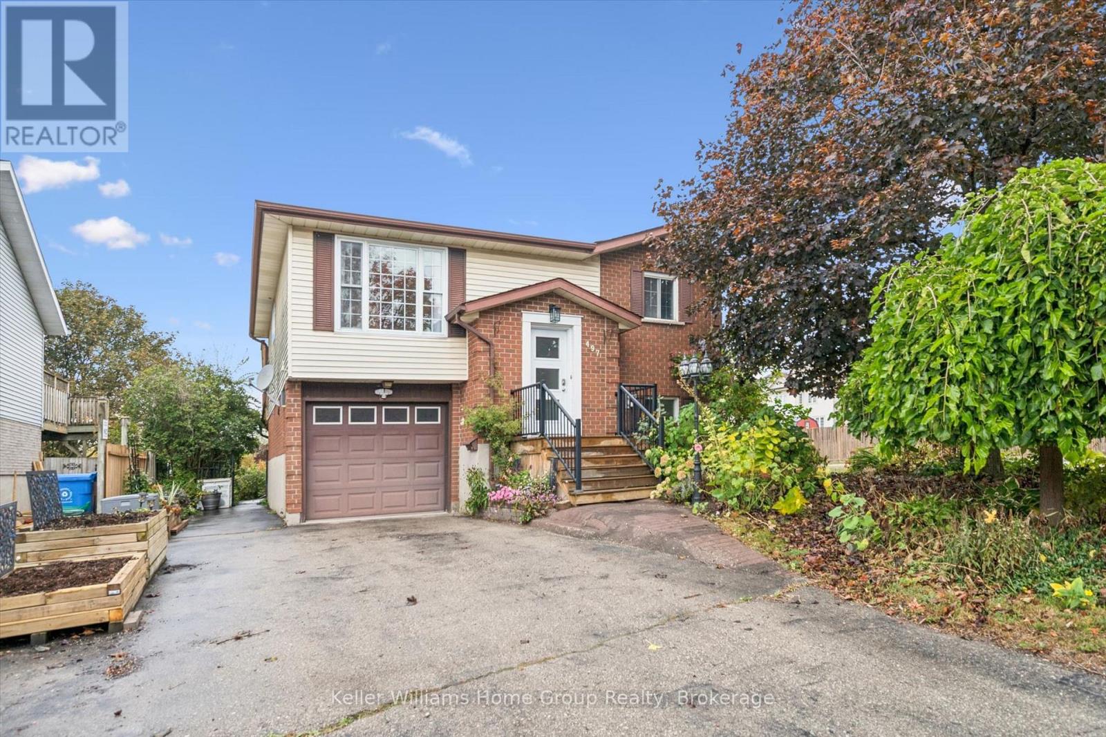 497 Forfar Street E Property Photo 2