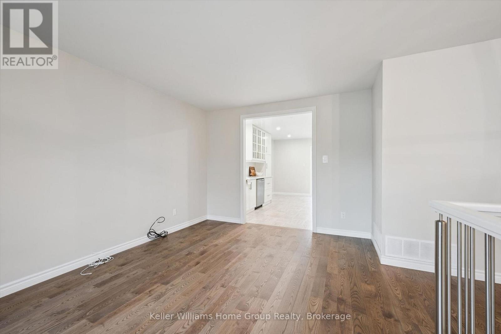 497 Forfar Street E Property Photo 9