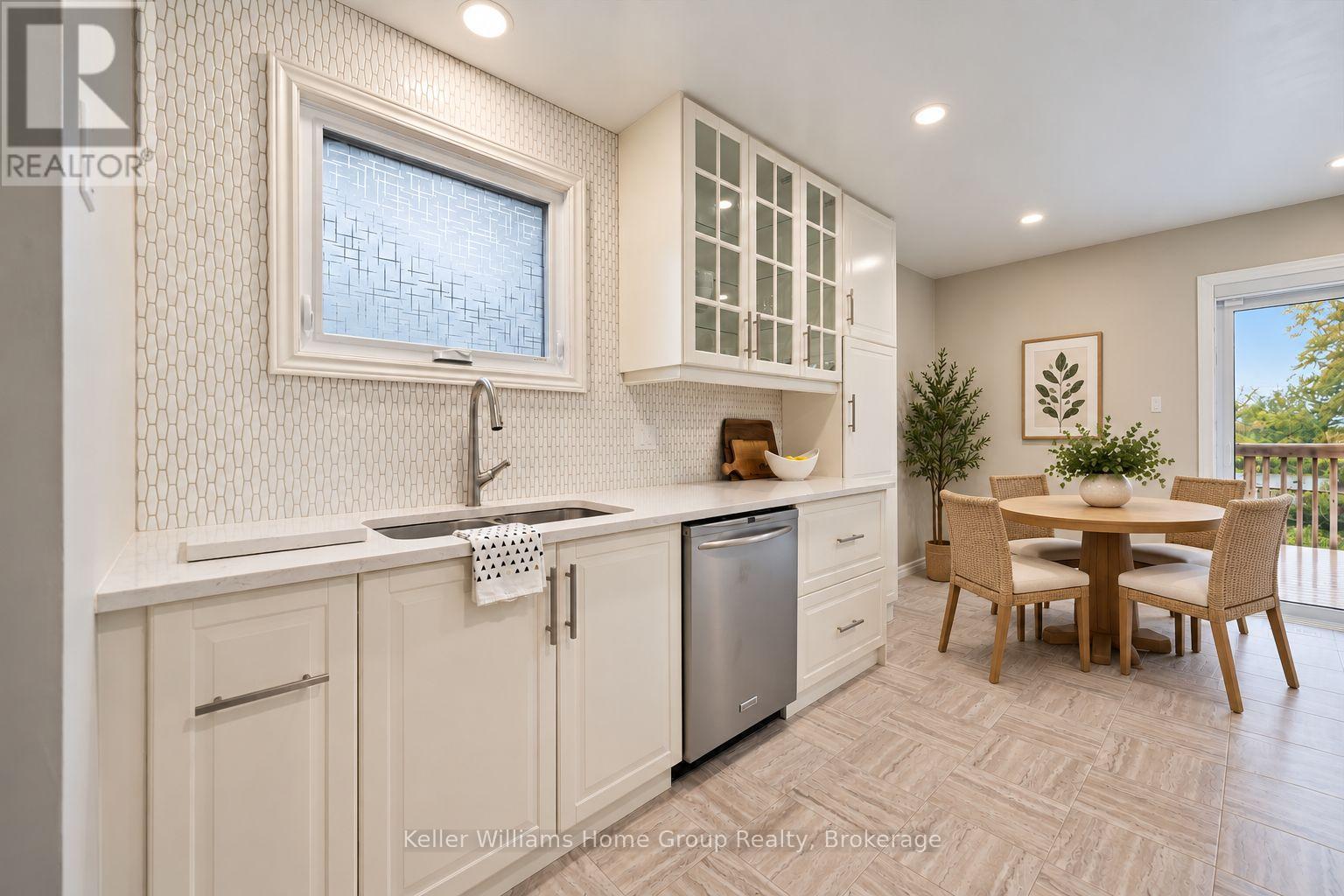 497 Forfar Street E Property Photo 13