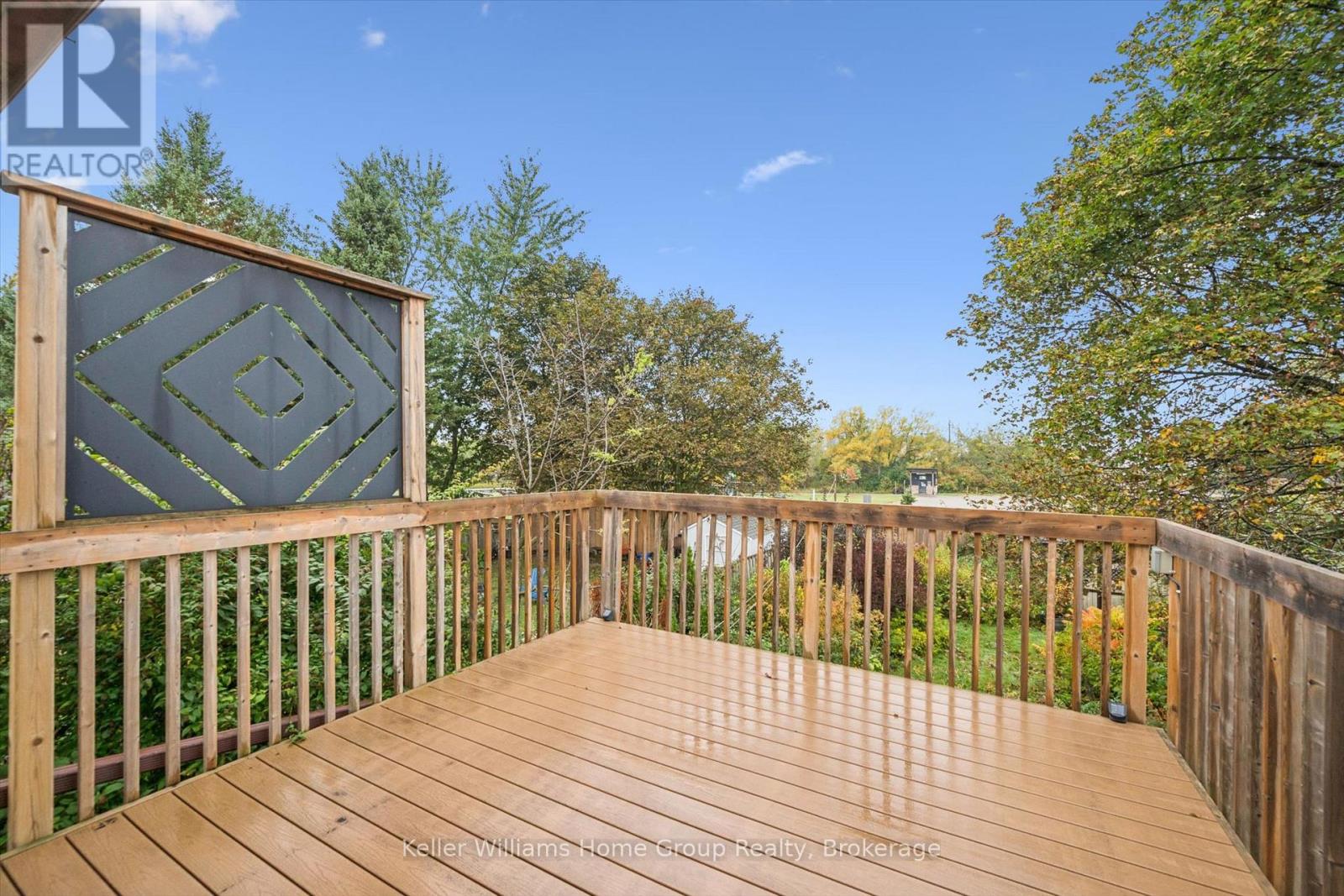 497 Forfar Street E Property Photo 17