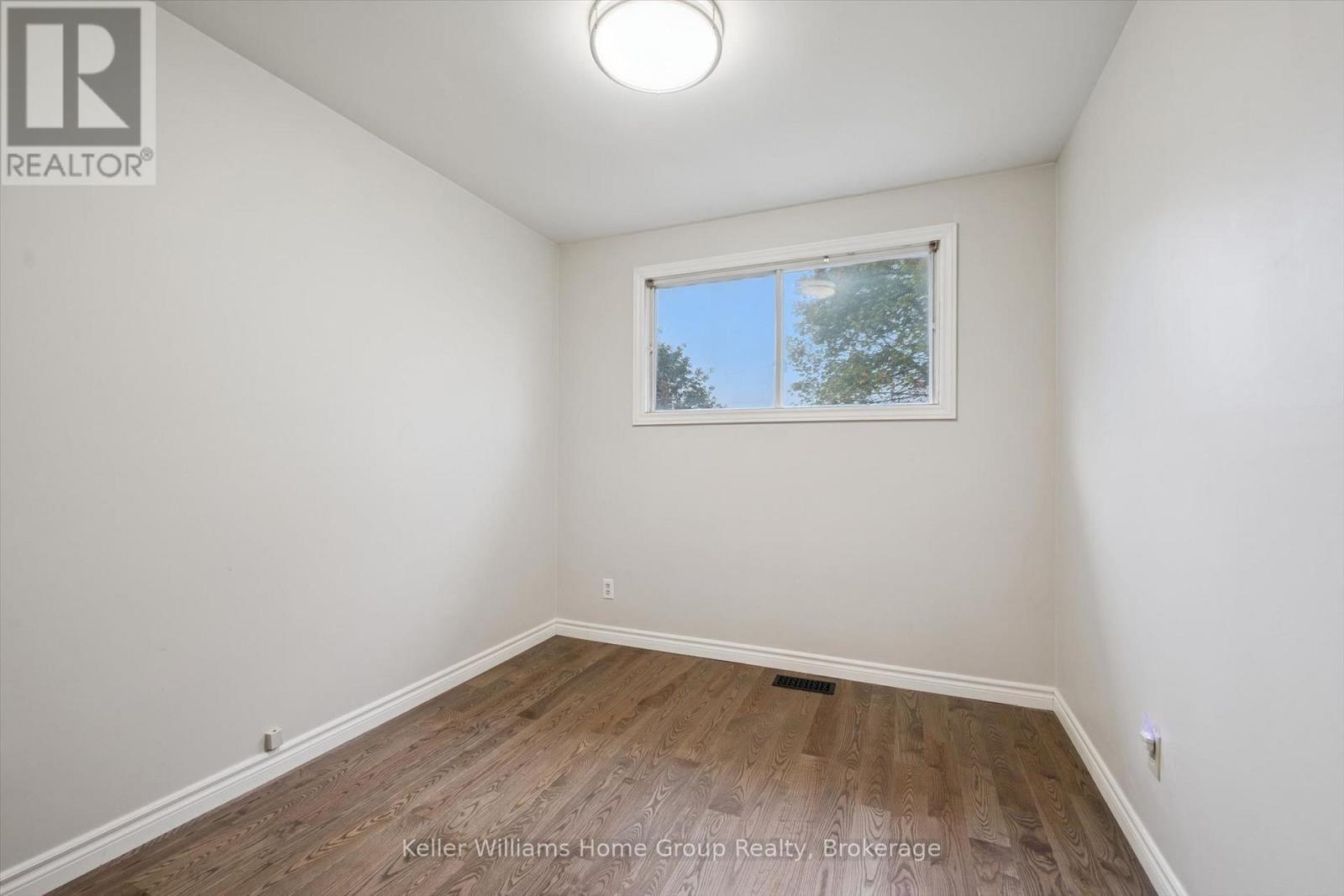 497 Forfar Street E Property Photo 22