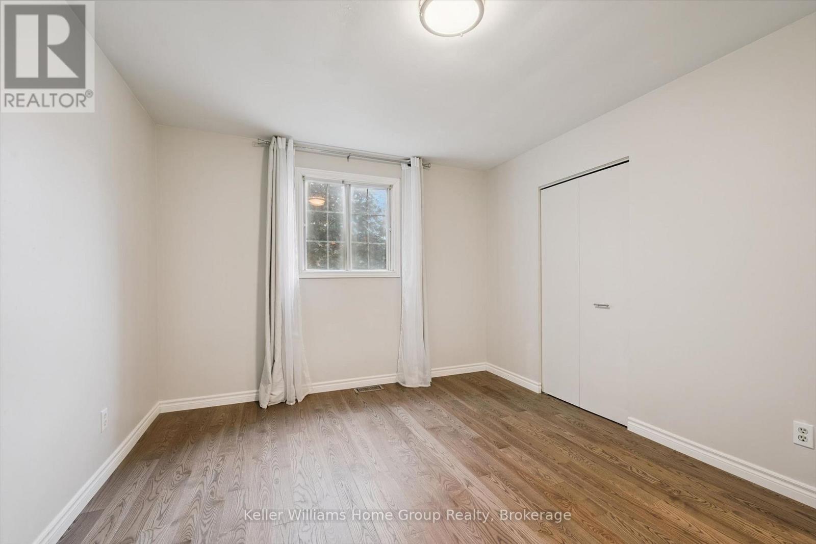 497 Forfar Street E Property Photo 24