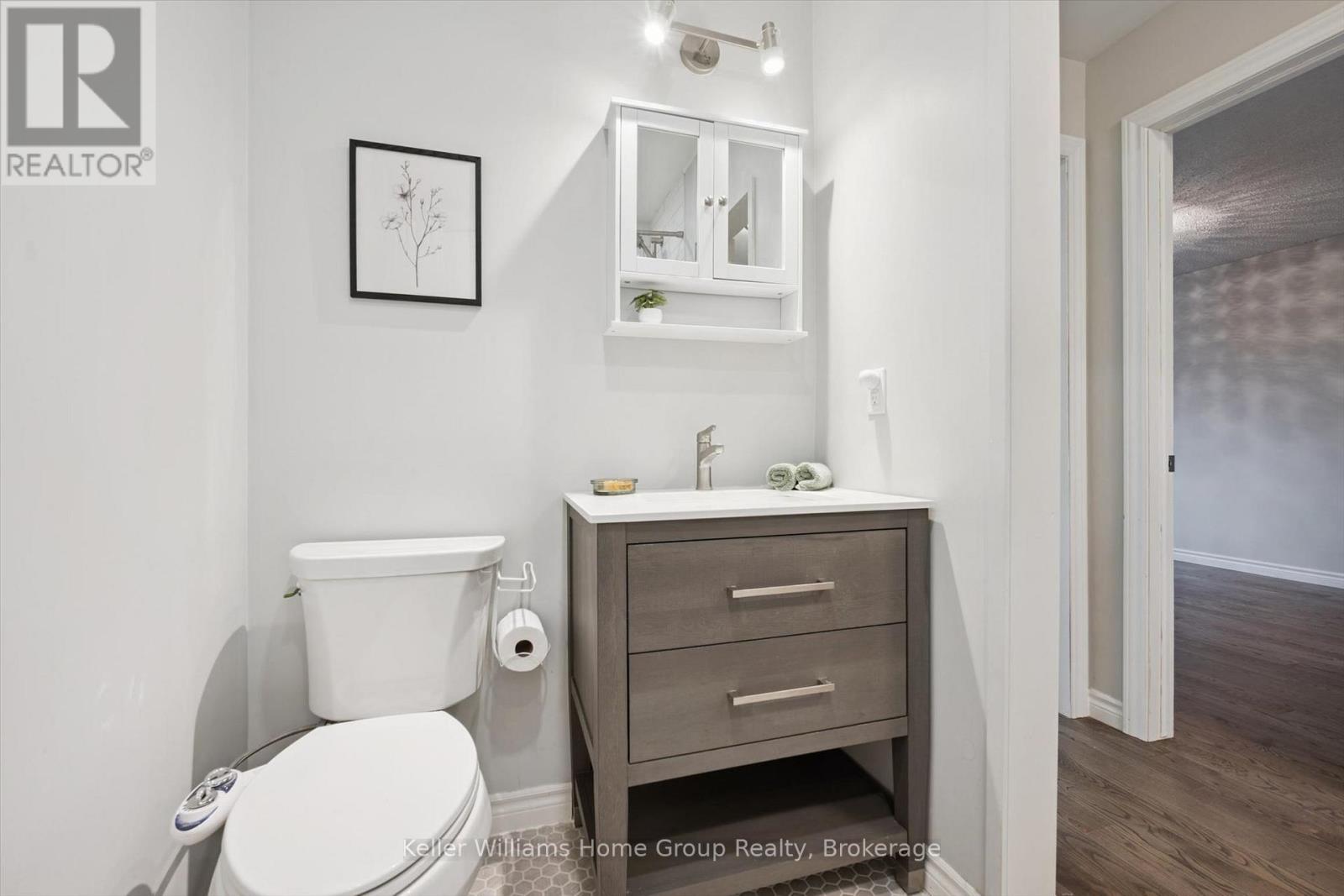 497 Forfar Street E Property Photo 25