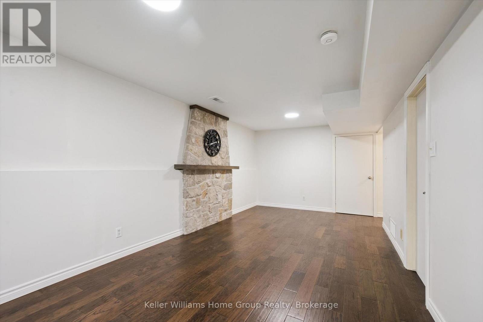 497 Forfar Street E Property Photo 33