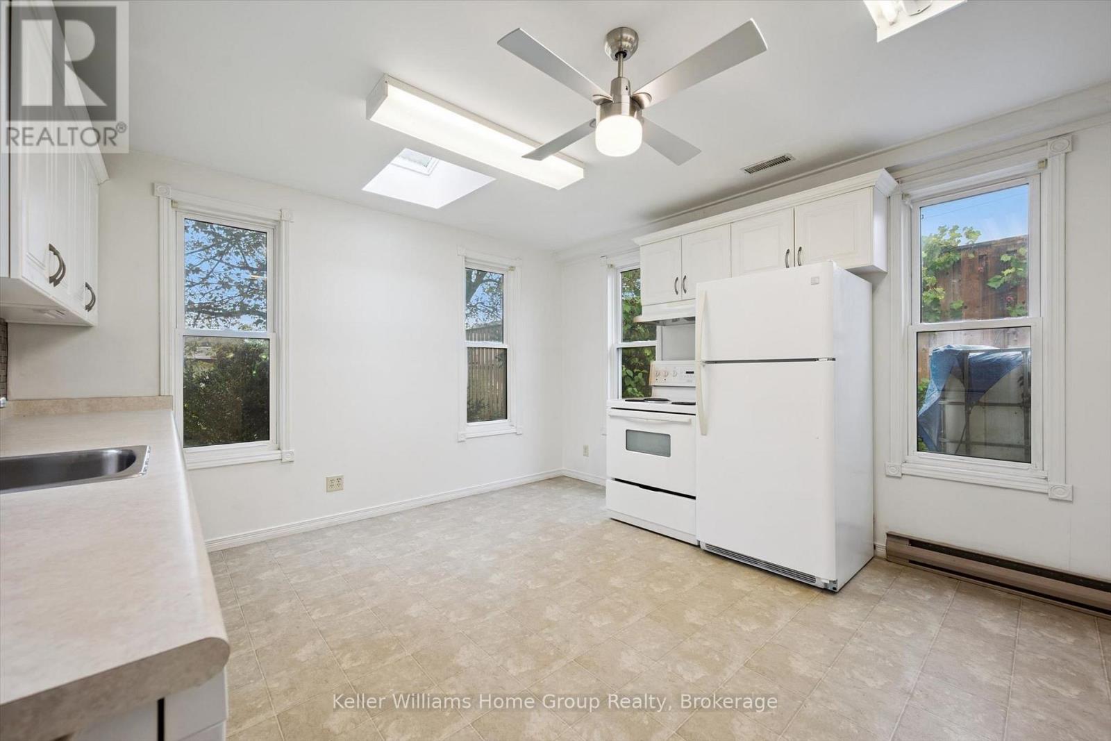 497 Forfar Street E Property Photo 36