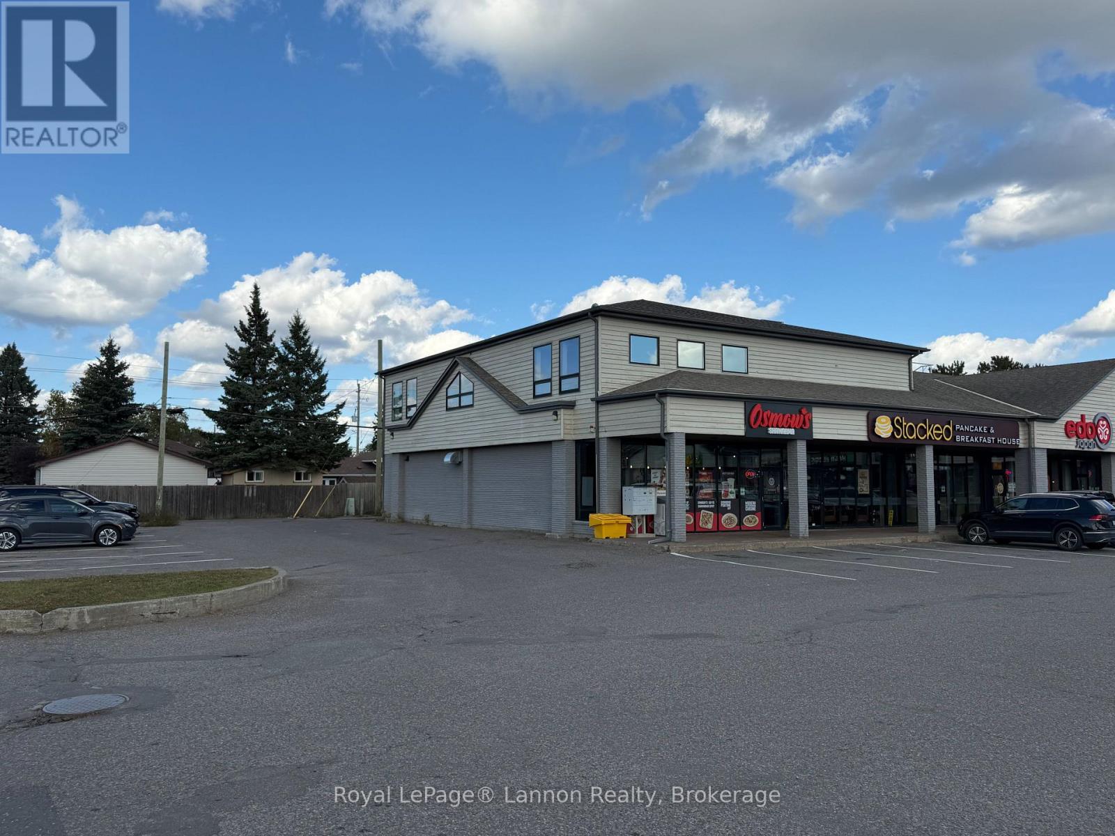 595 ARTHUR ST STREET W Property Photo 1