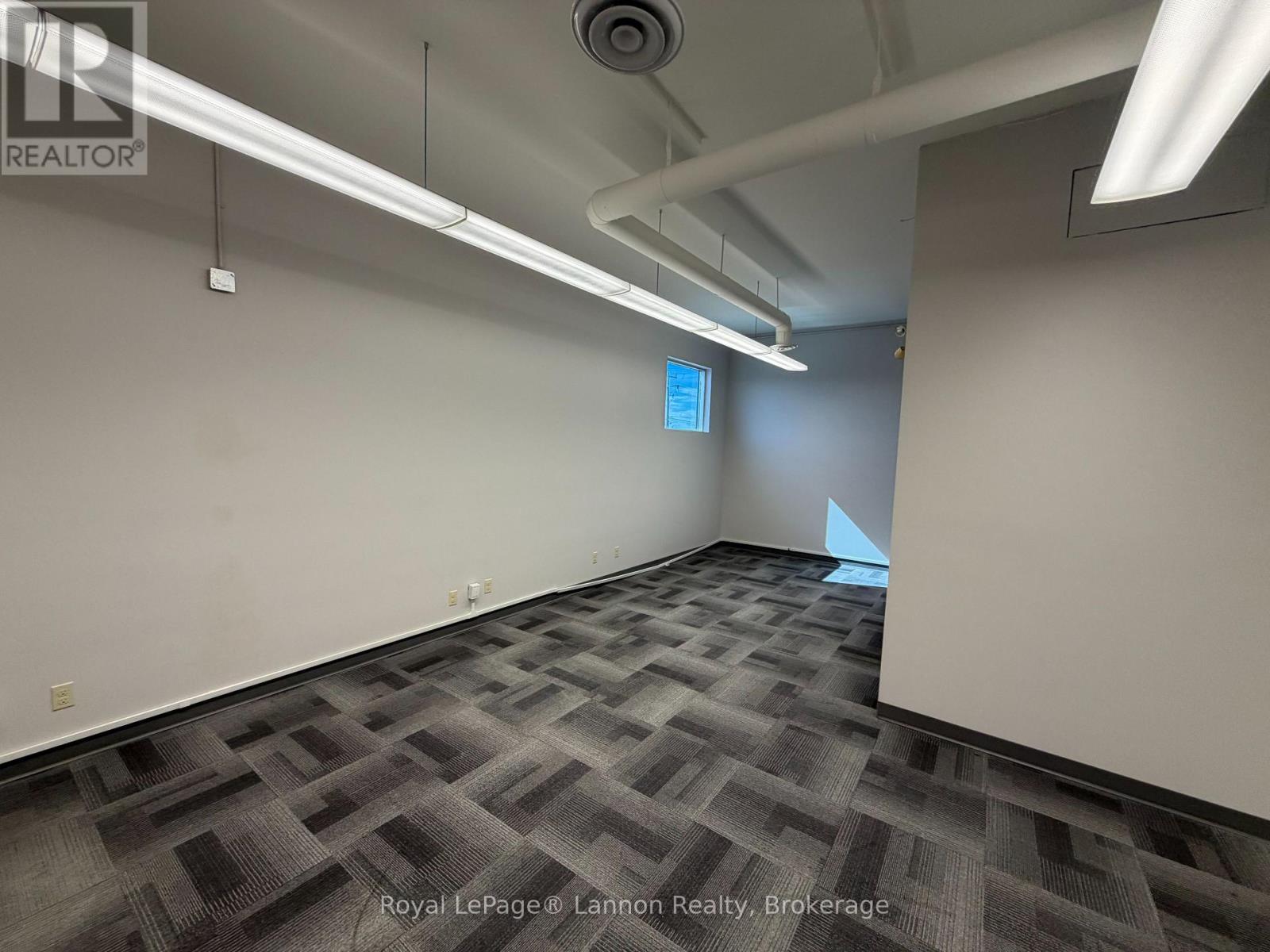 595 Arthur St Street W Property Photo 13