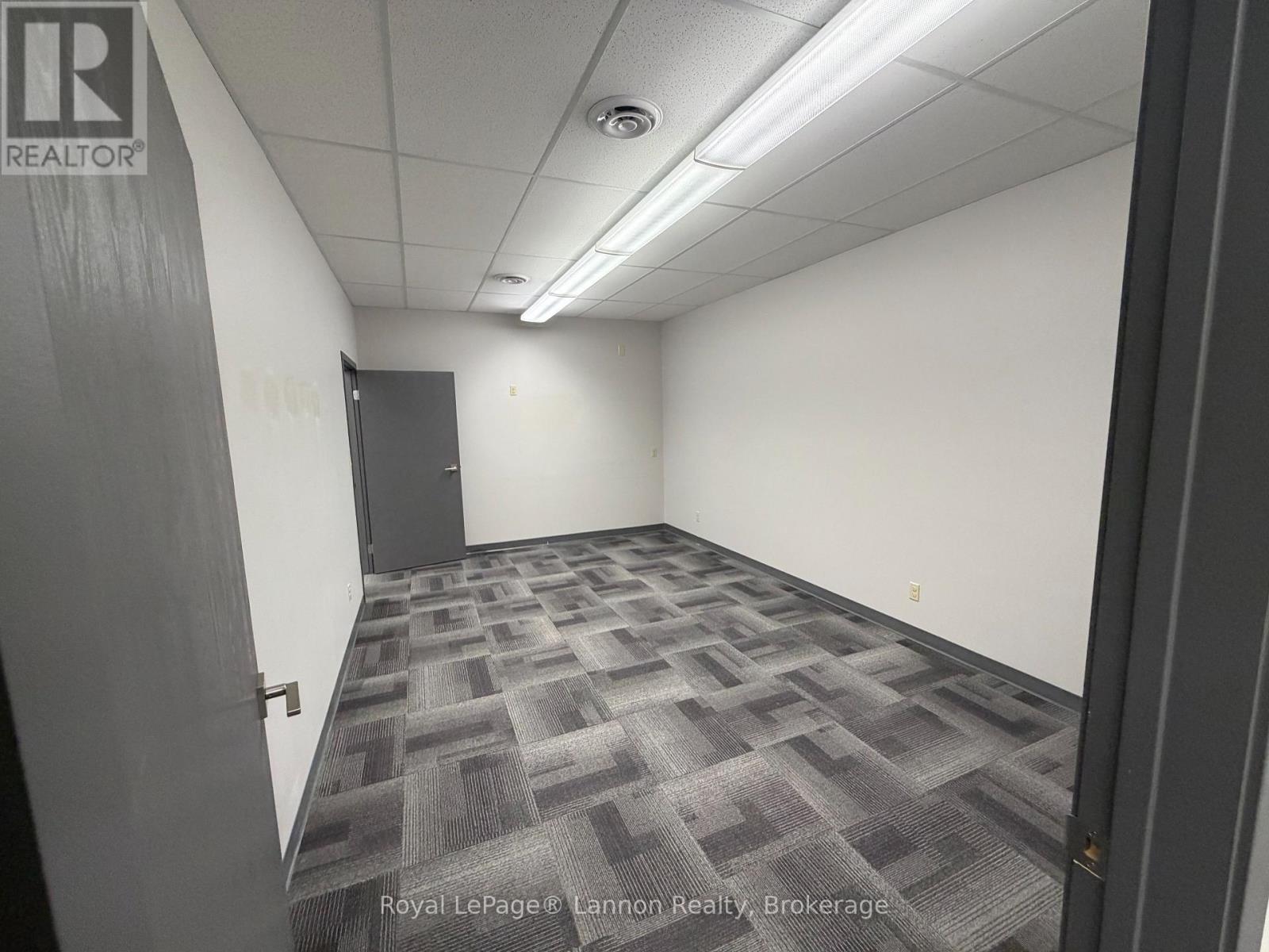 595 Arthur St Street W Property Photo 15