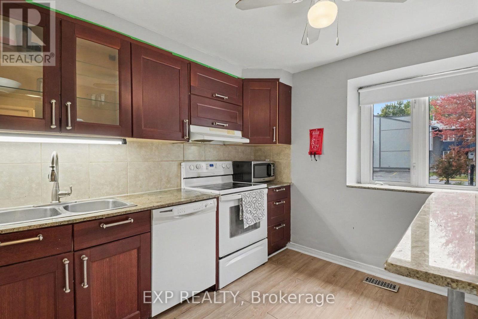 D - 32 Benlea Drive Property Photo 13
