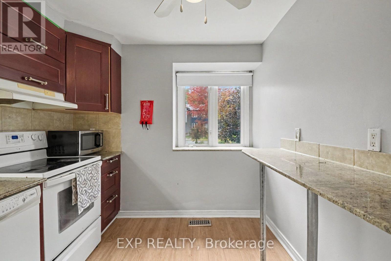 D - 32 Benlea Drive Property Photo 16